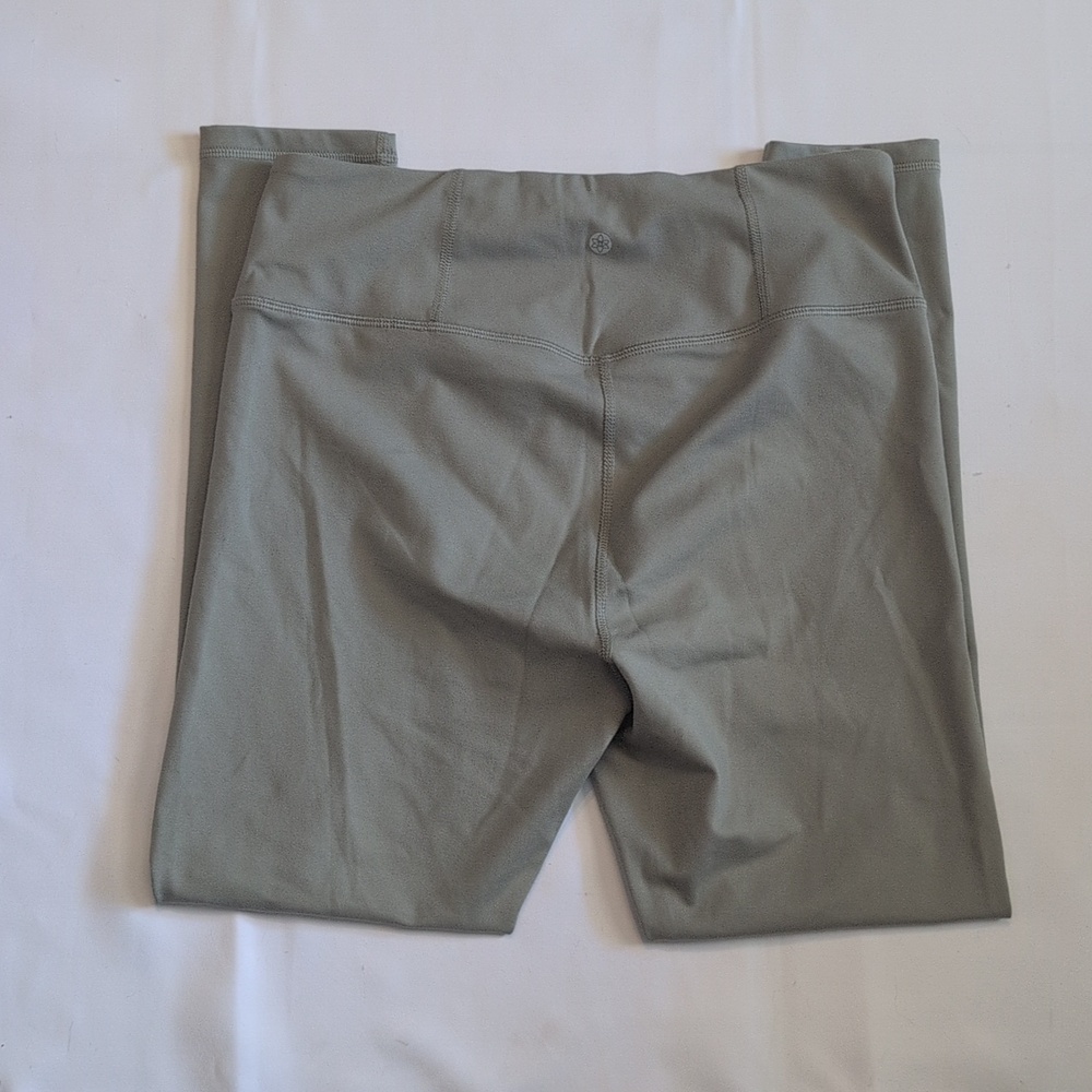 Harmony And Balance Lite Green Leggings Set - Picture 12 of 14